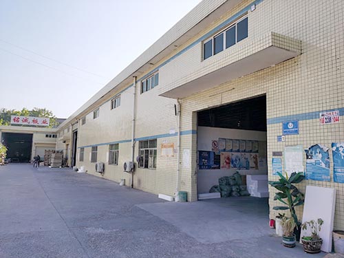 厂房门口